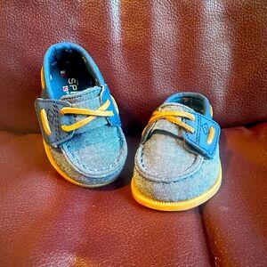 New Sperry baby shoes Size 1m.